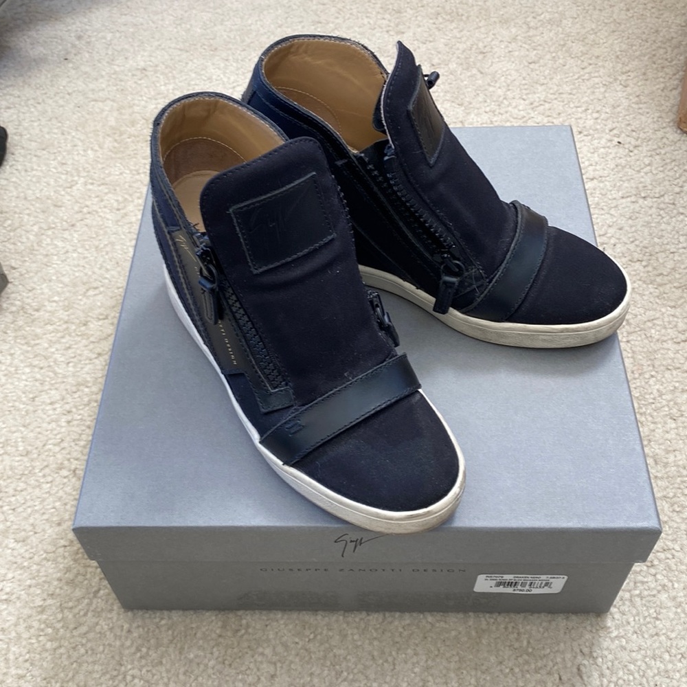 Giuseppe Zanotti black sneaker wedge in size 37.5